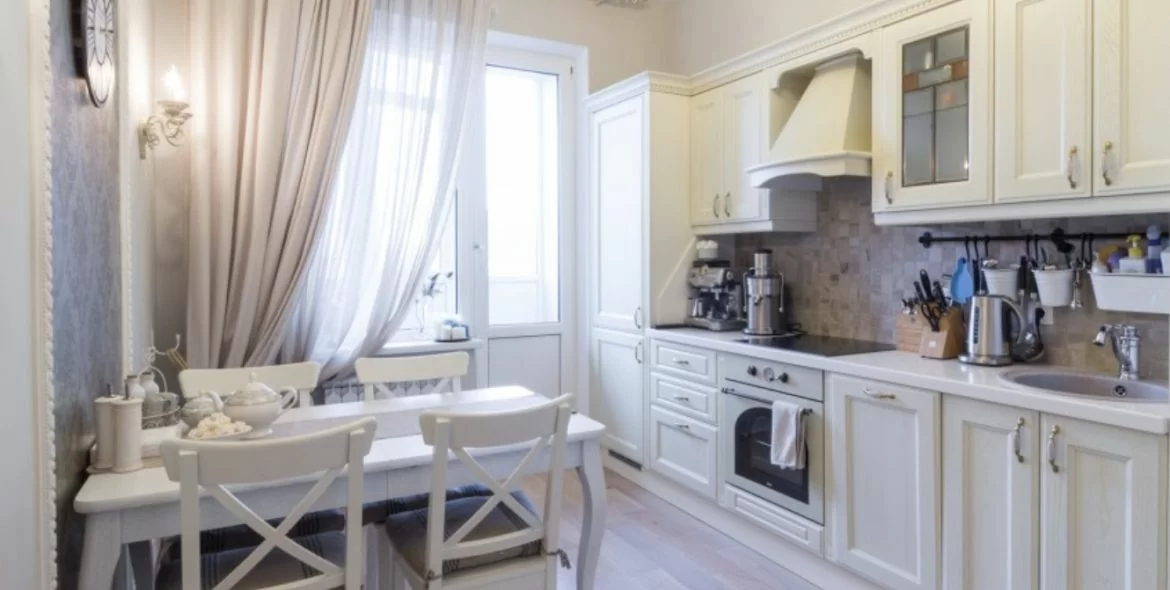 Фото кухни в классическом стиле 14 м