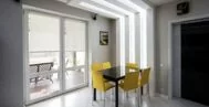 Фото гостиной-кухни в современном стиле 20 м