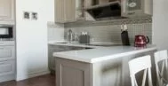 Фото гостиной-кухни в современном стиле 18 м