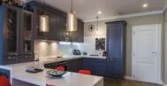 Фото гостиной-кухни в современном стиле 18 м