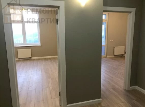 Ремонт комнат, вид из коридора